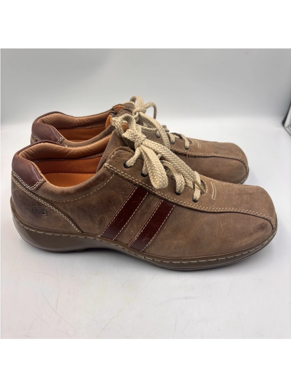 Y2K Skechers Mens 9.5 Shoes Vintage Brown Leather Lace Up Low Top 4400 Sneakers